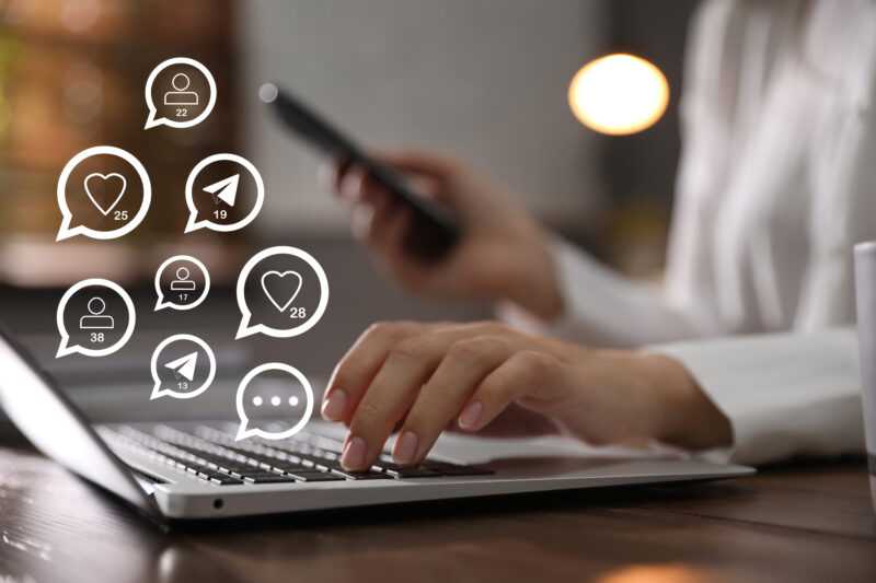 Social Media Strategy Management VAEZR Studio